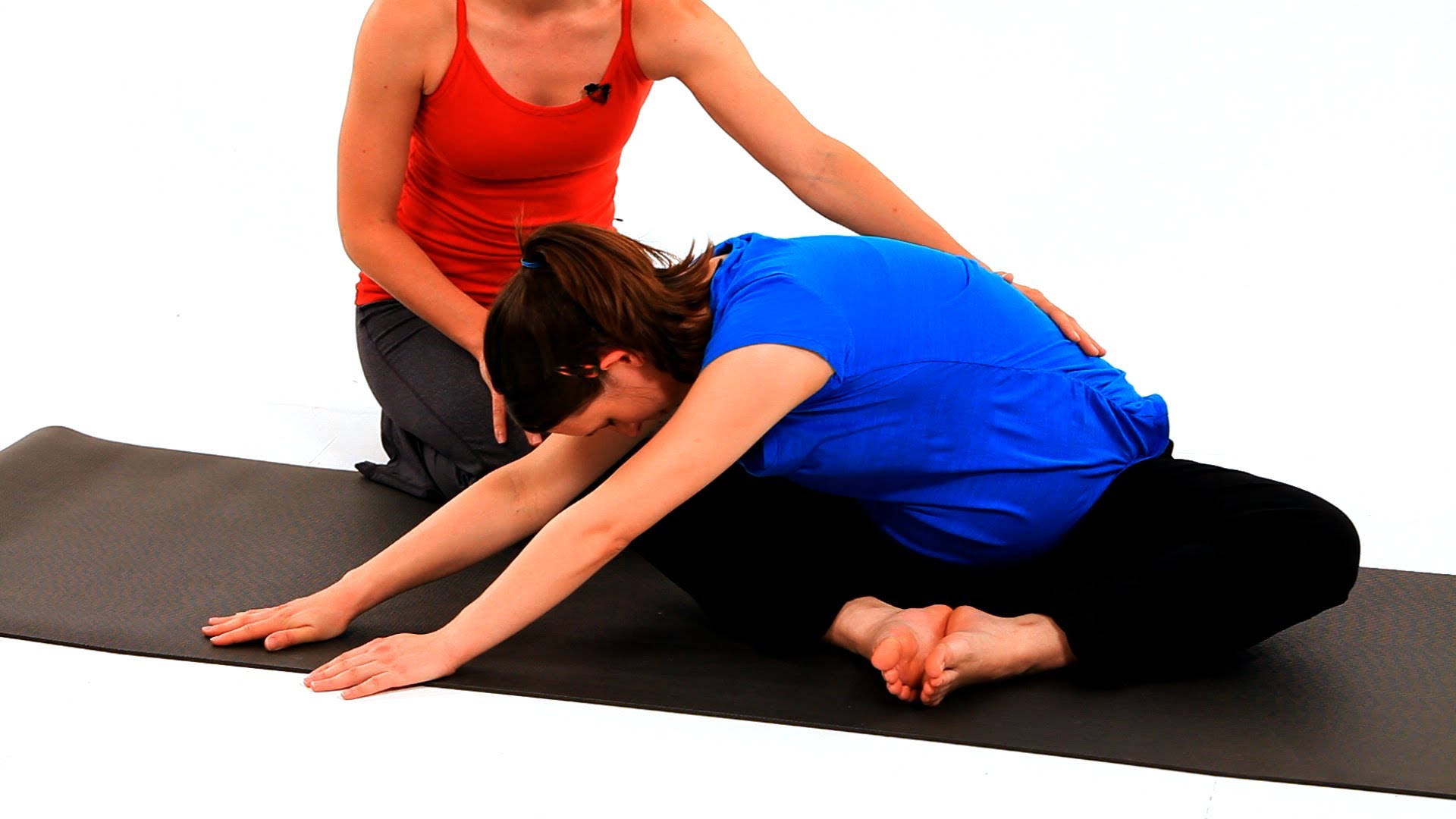 What are some of the best yoga poses to do during pregnancy? 1